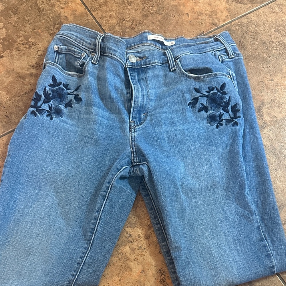 Levi floral jeans embroidered women size 12, 505 straight